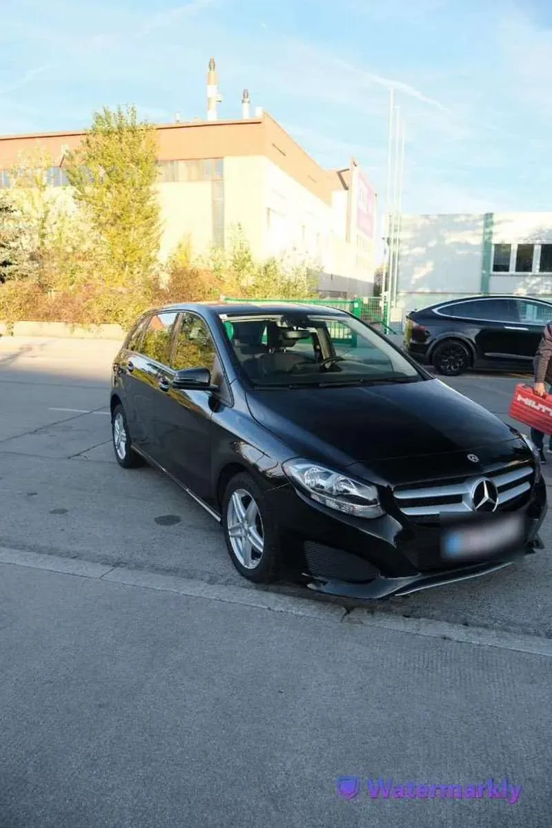 Mercedes-Benz B-Class 2018 photo 2
