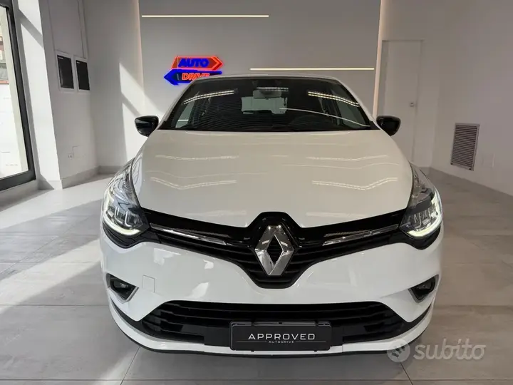 Renault Clio 2019 photo 2