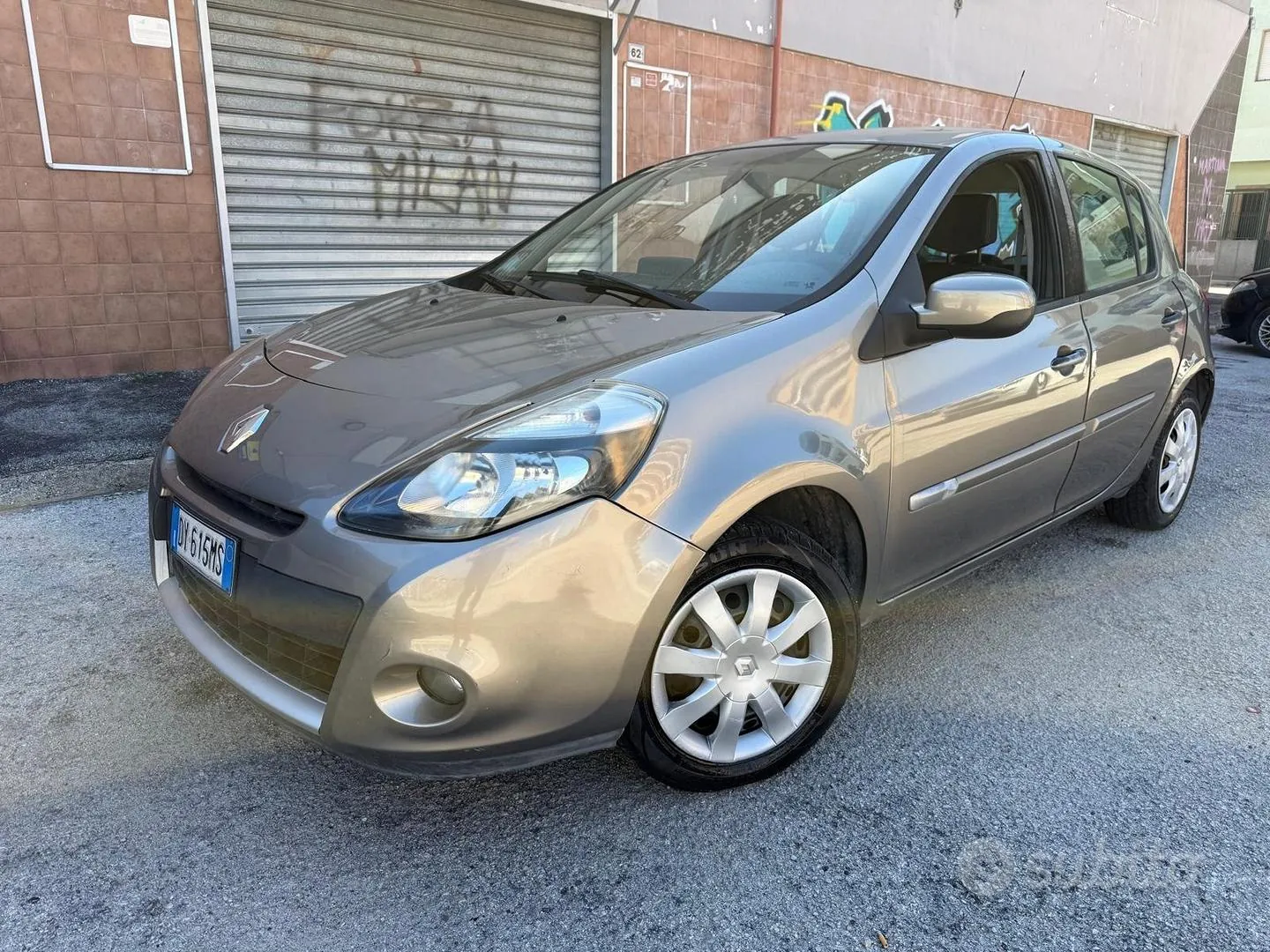 Renault Clio 2010 photo 3