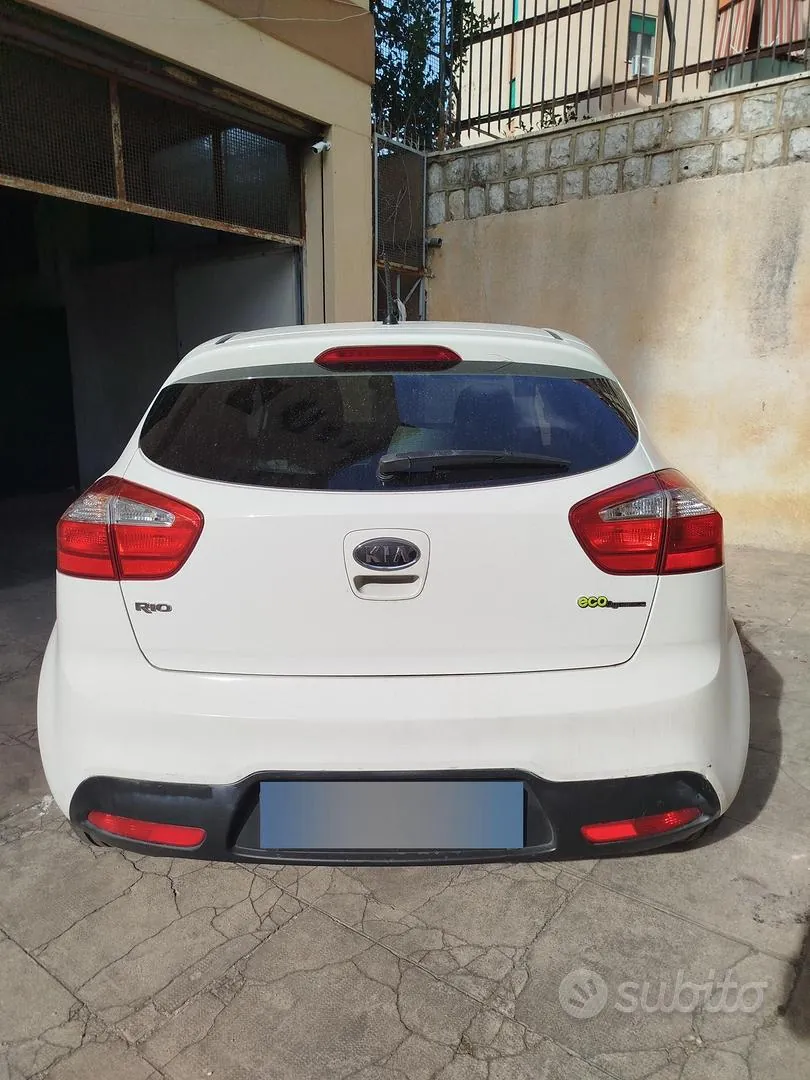 Kia Rio 2012 photo 2