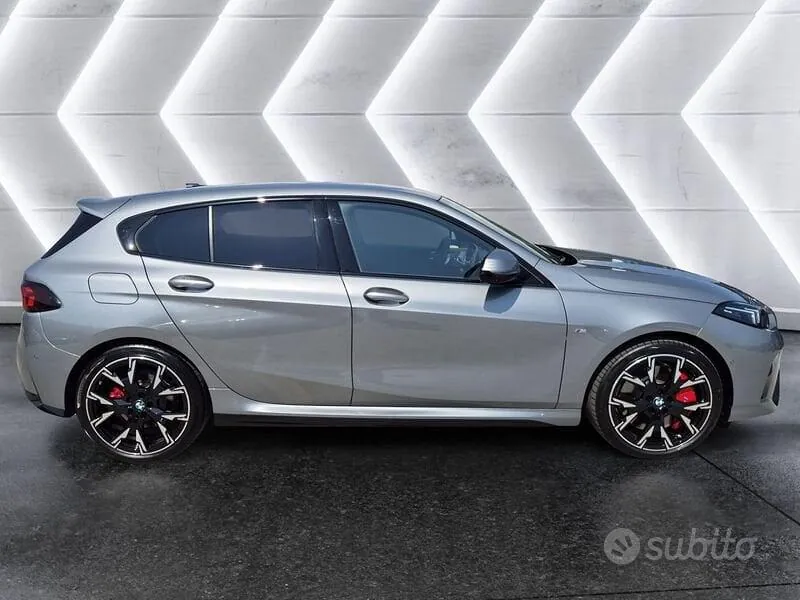 BMW 1 Series 2025 photo 5