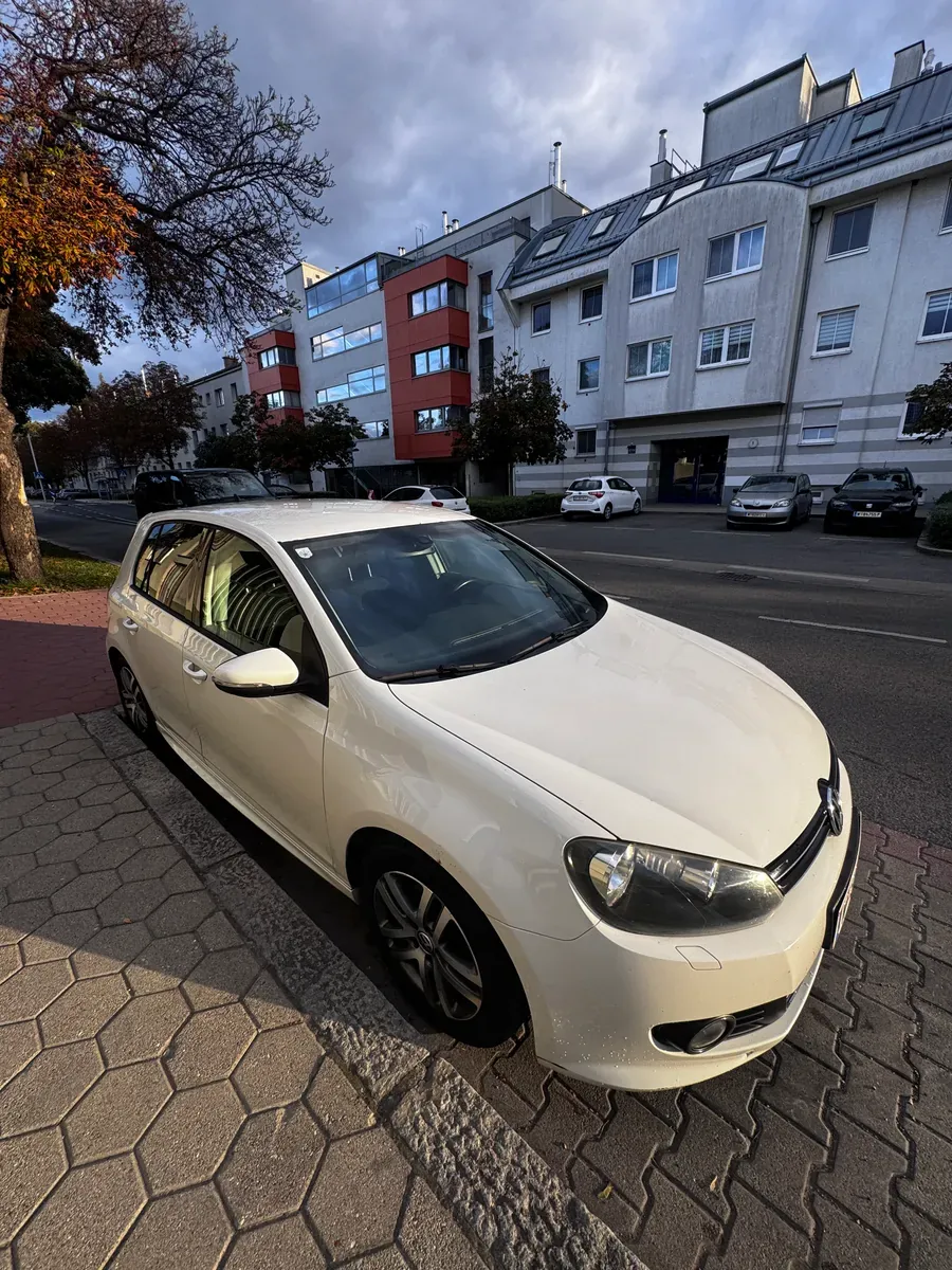 Volkswagen Golf 2012 photo 3