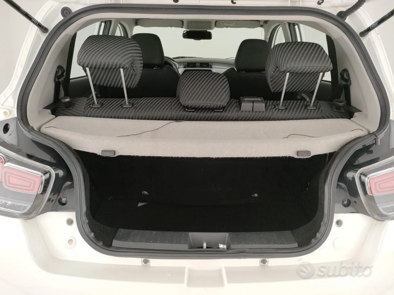 Mahindra Kuv100 2025 photo 4