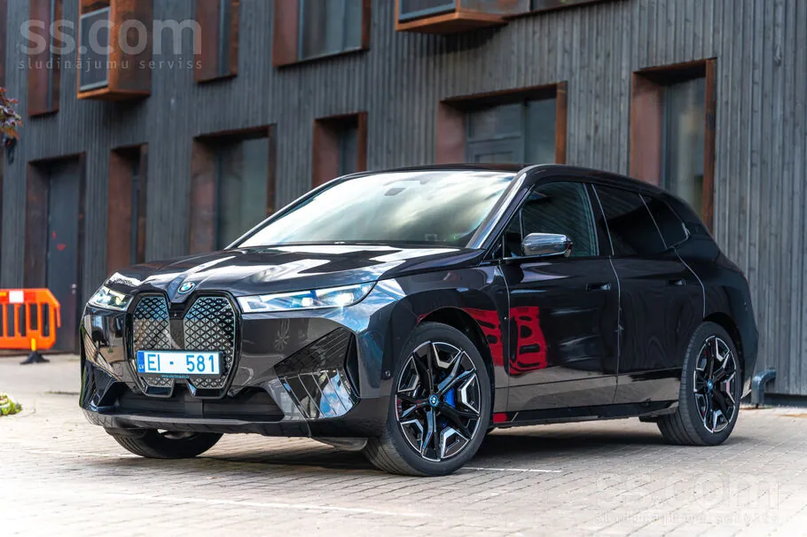 BMW Ix