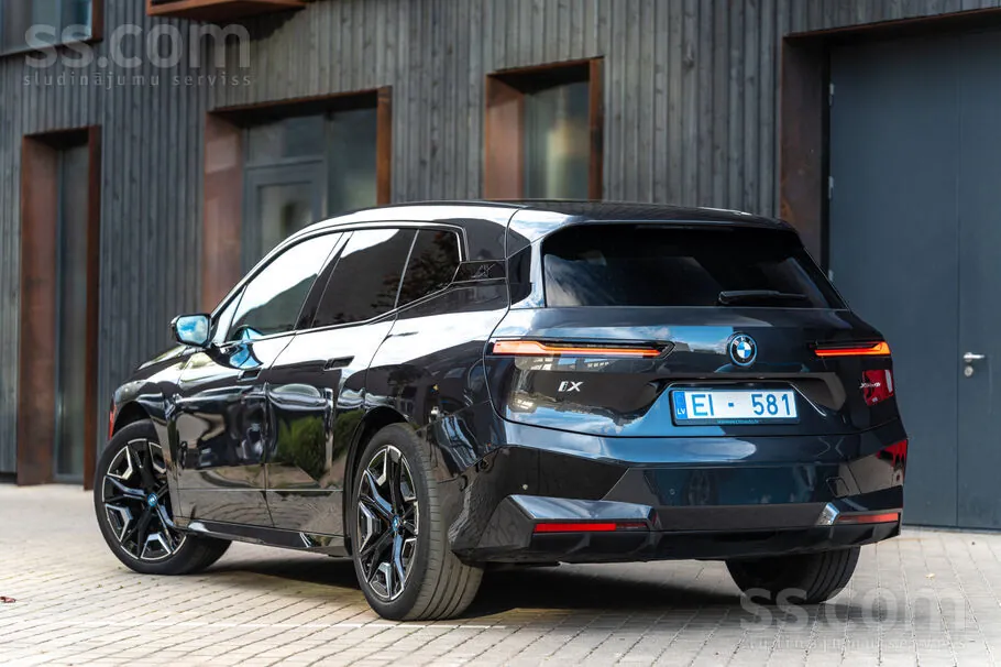 BMW Ix 2022 photo 3