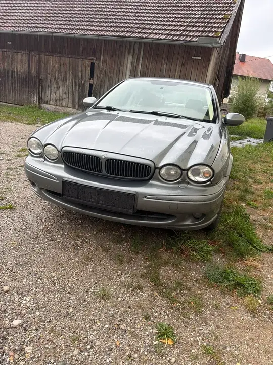 Jaguar X-Type