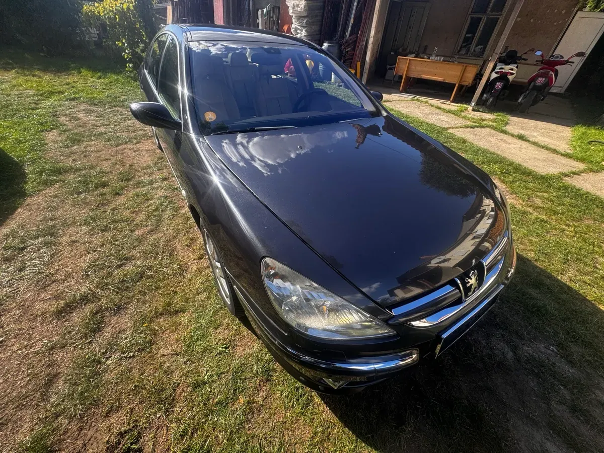 Peugeot 607