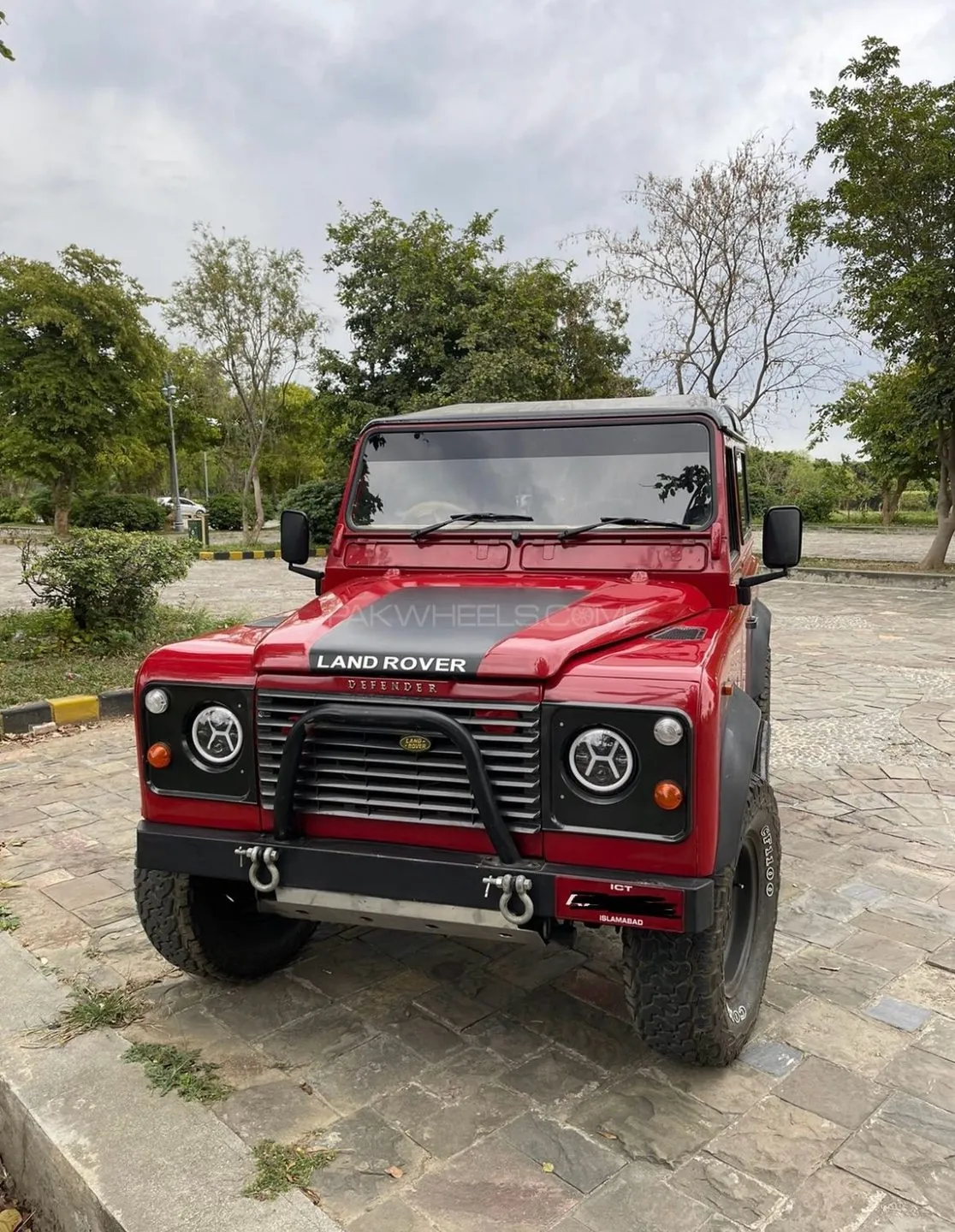 Land Rover Defender