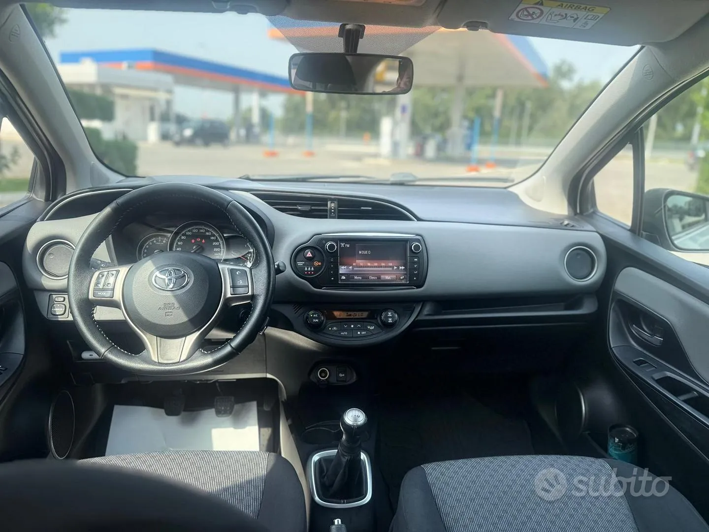 Toyota Yaris 2014 photo 3