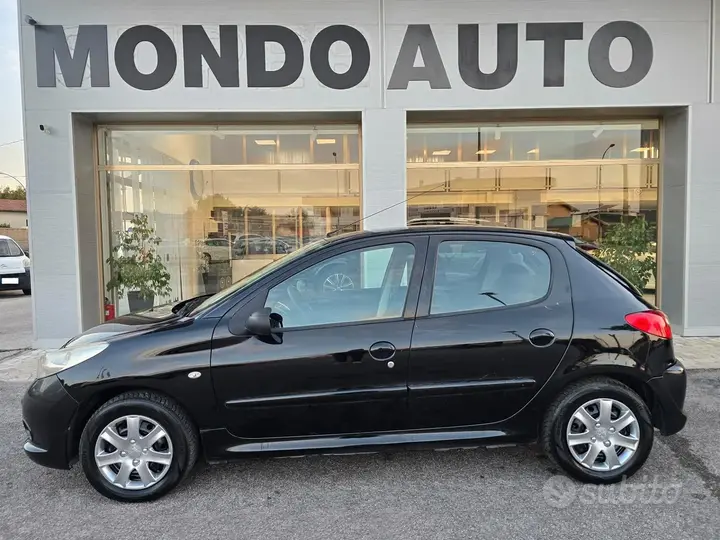 Peugeot 206 2010 photo 3
