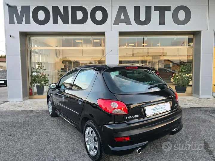 Peugeot 206 2010 photo 4