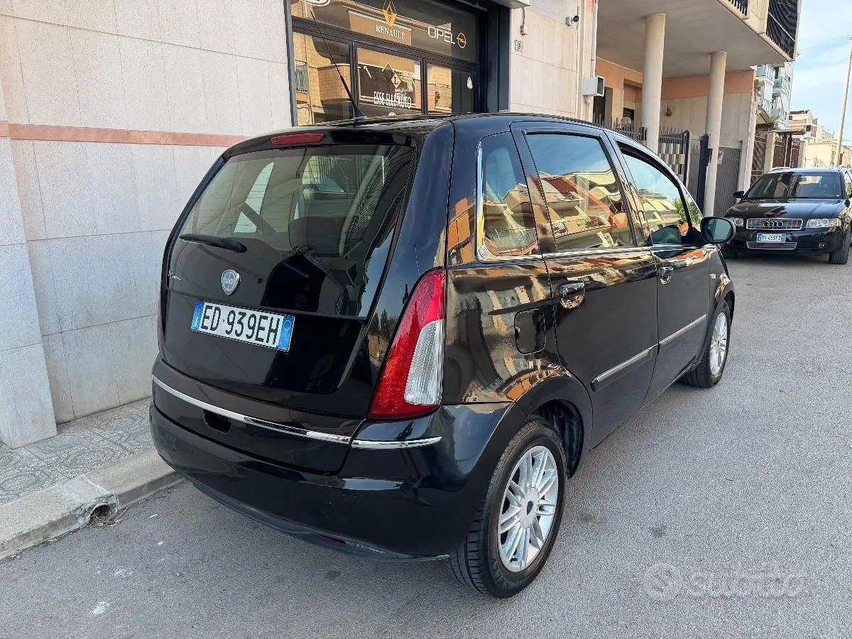 Lancia Musa 2010 photo 5