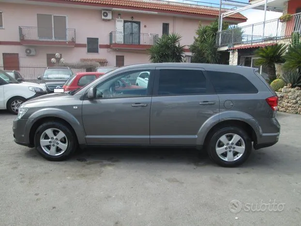 Fiat Freemont 2012 photo 2