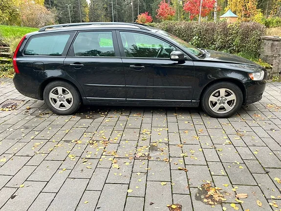 Volvo V50 2009 photo 2