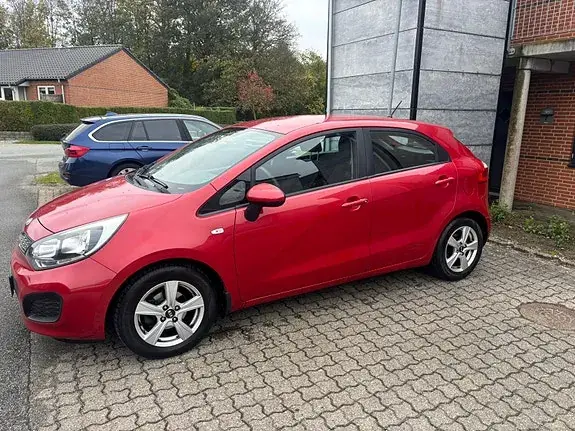 Kia Rio 2013 photo 3