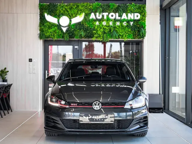 Volkswagen Golf 2019 photo 2
