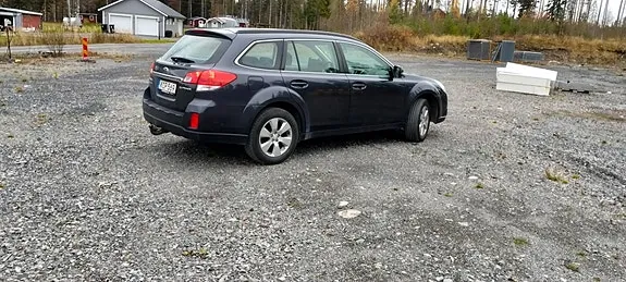 Subaru Outback 2010 photo 3