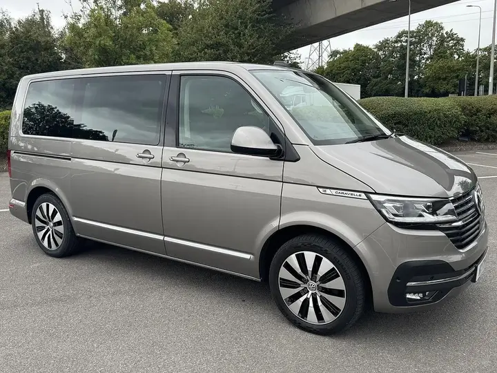 Volkswagen Caravelle 2021 photo 2