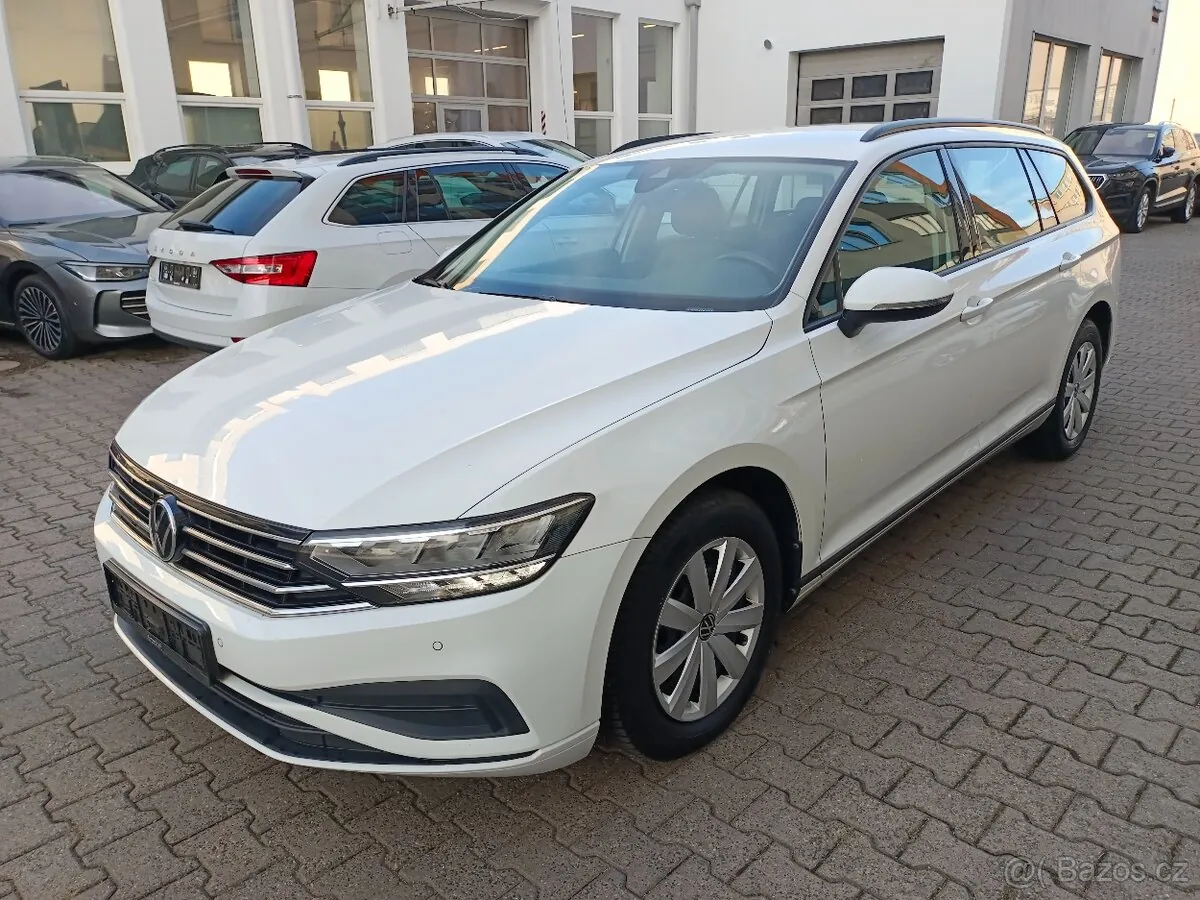 Volkswagen Passat 2022 photo 3