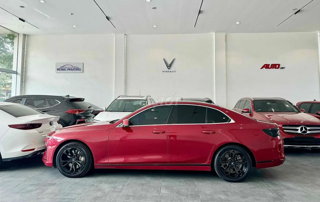 Vinfast Lux A2.0