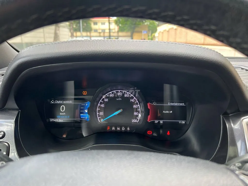 Ford Everest 2021 photo 2