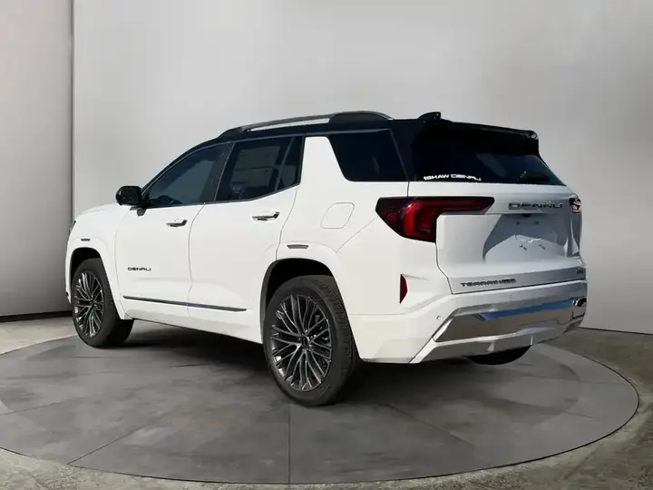 GMC Terrain 2027 photo 3