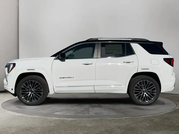 GMC Terrain 2027 photo 2