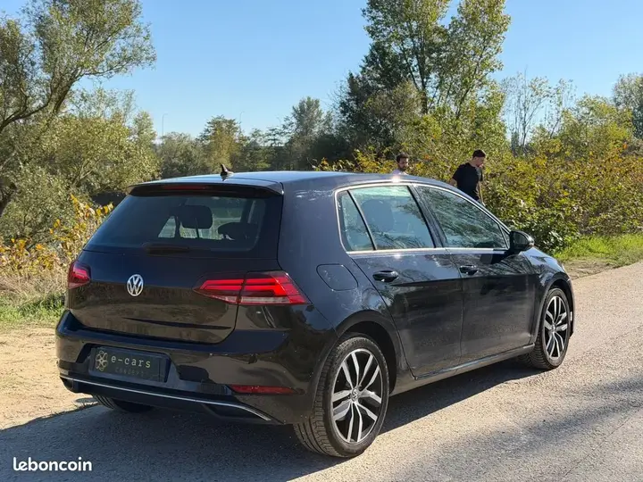 Volkswagen Golf 2017 photo 2