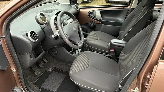 Peugeot 107 2014 photo 5