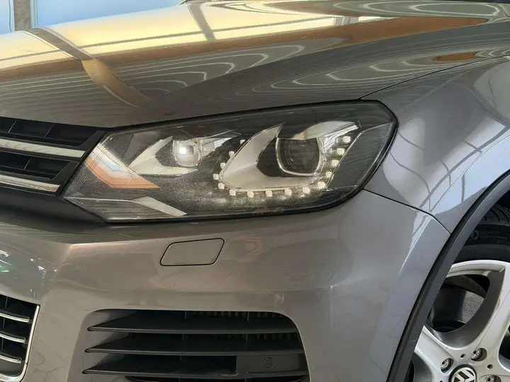 Volkswagen Touareg 2011 photo 2