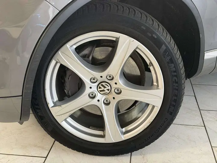 Volkswagen Touareg 2011 photo 3