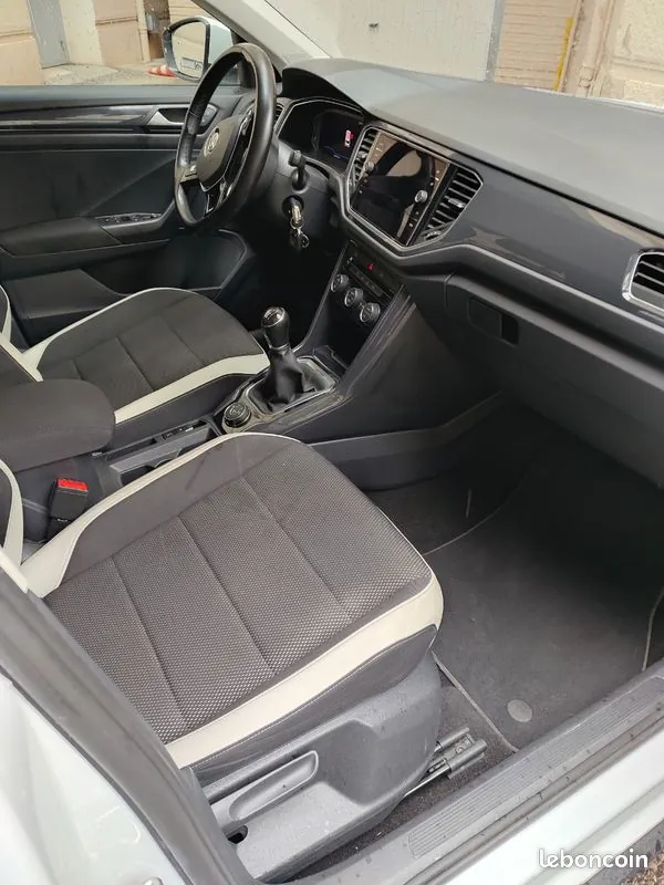 Volkswagen T-Roc 2018 photo 3