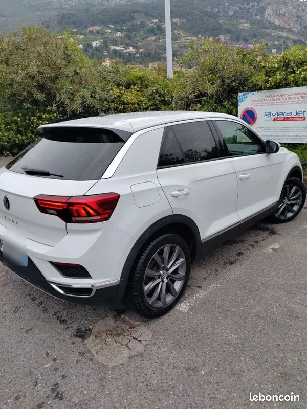 Volkswagen T-Roc 2018 photo 2