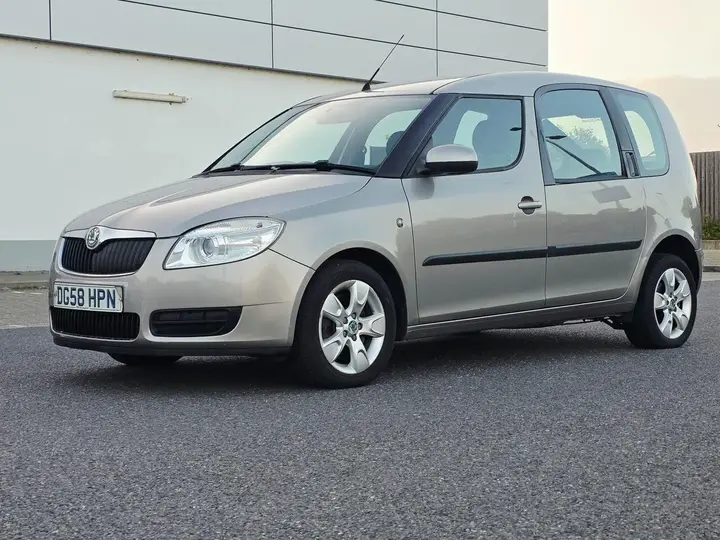 Skoda Roomster 2008 photo 3