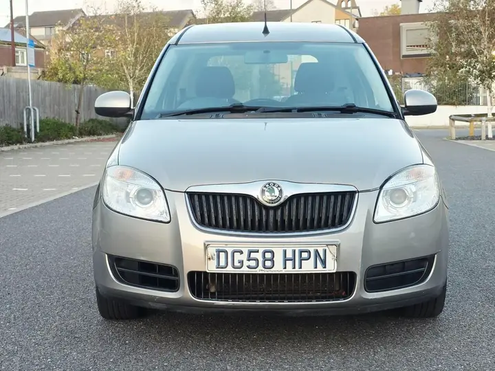 Skoda Roomster 2008 photo 2