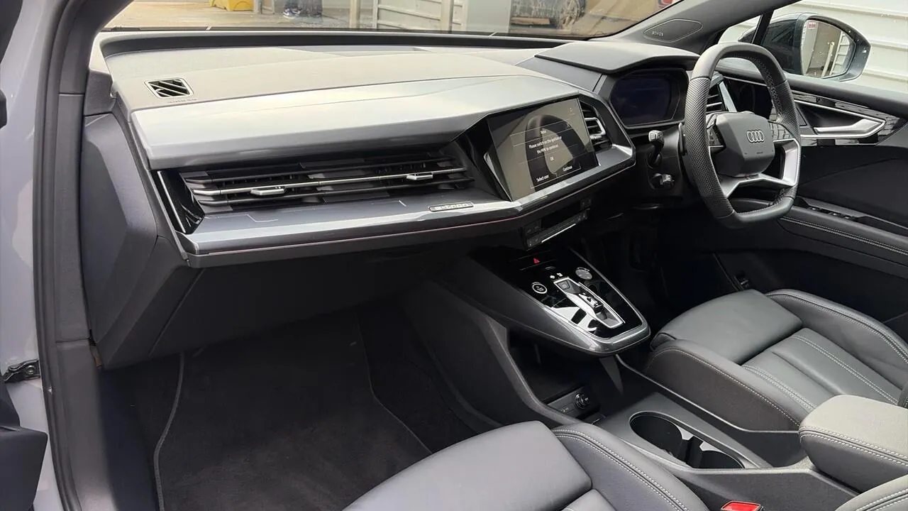 Audi Q4 E-Tron 2025 photo 2