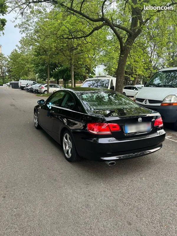 BMW 3 Series 2007 photo 2