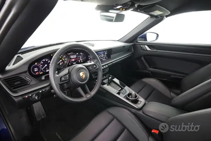 Porsche 911 2023 photo 2