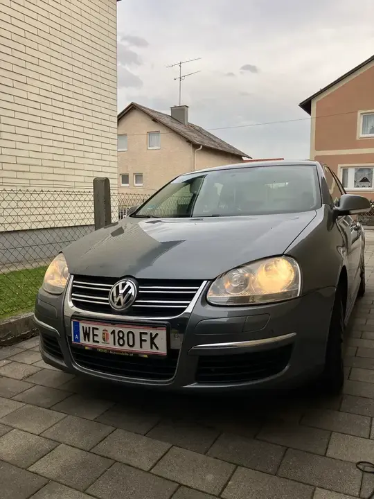 Volkswagen Jetta 2010 photo 2