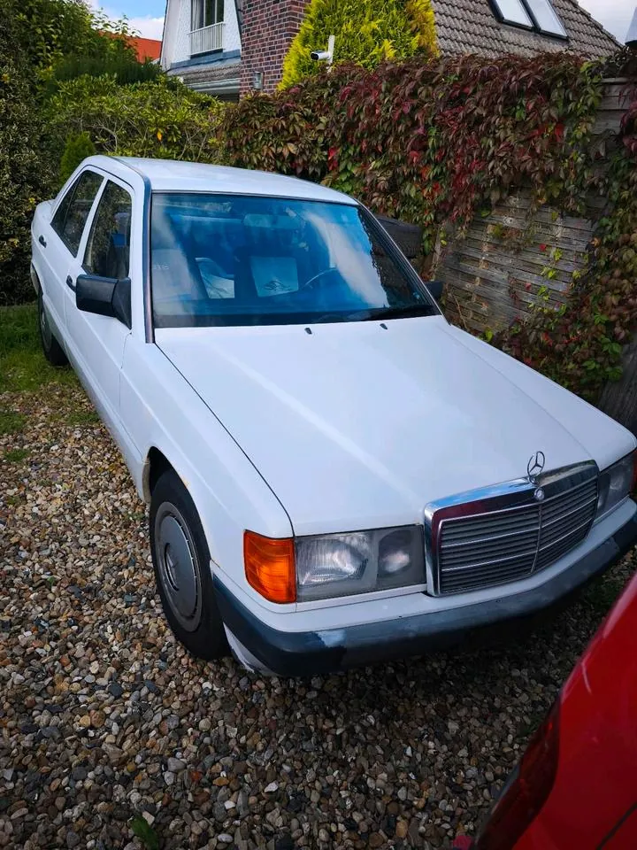 Mercedes-Benz 190D
