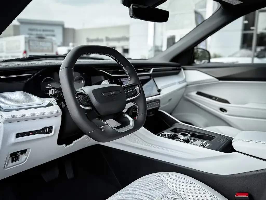 Jeep Cherokee 2026 photo 3