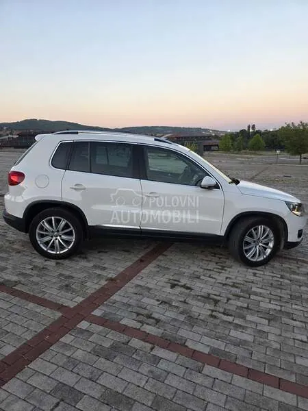 Volkswagen Tiguan 2012 photo 4