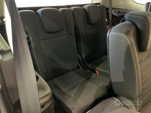 Renault Grand Scénic 2015 photo 4