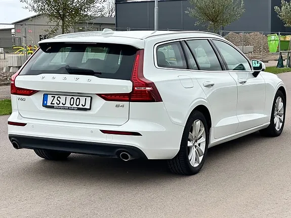 Volvo V60 2021 photo 4