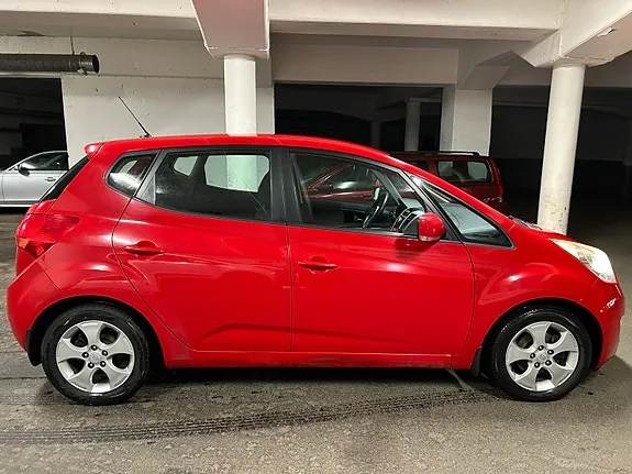 Kia Venga 2010 photo 4