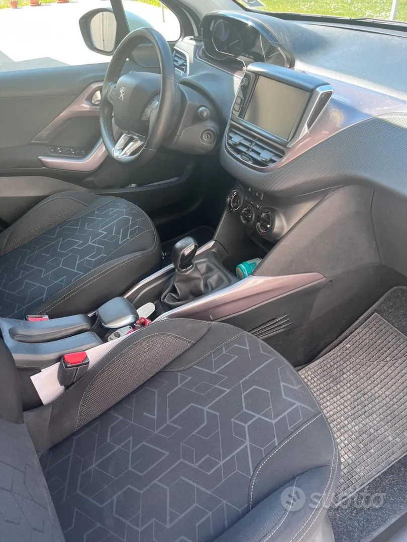 Peugeot 2008 2015 photo 4