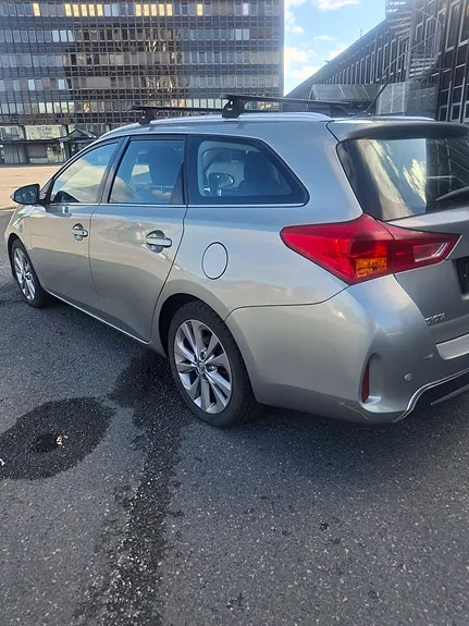 Toyota Auris 2013 photo 5