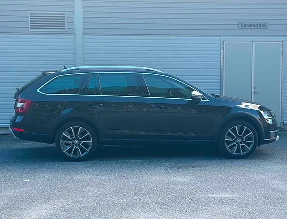 Skoda Octavia 2018 photo 3