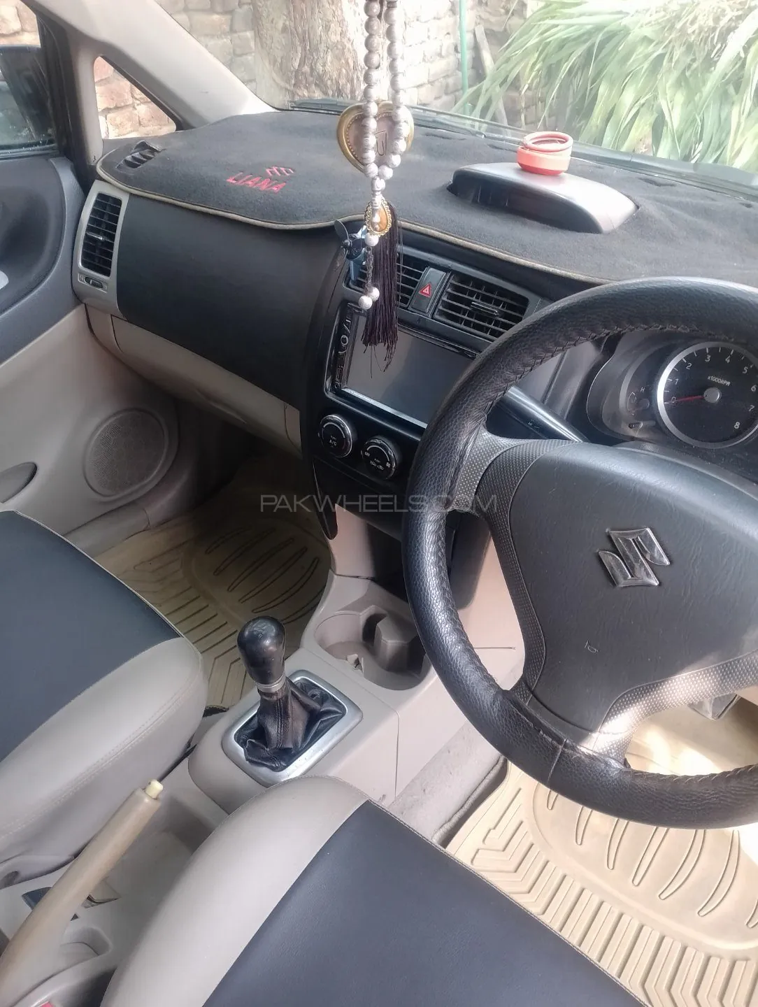 Suzuki Liana