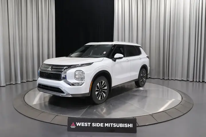 Mitsubishi Outlander 2026 photo 3